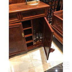 東陽紅木家具批發 三門紅木餐邊柜與新中式風格實木備餐柜的家居魅力